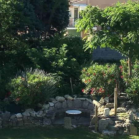 Bed & Breakfast Maison Blum Saint-Laurent-des-Arbres